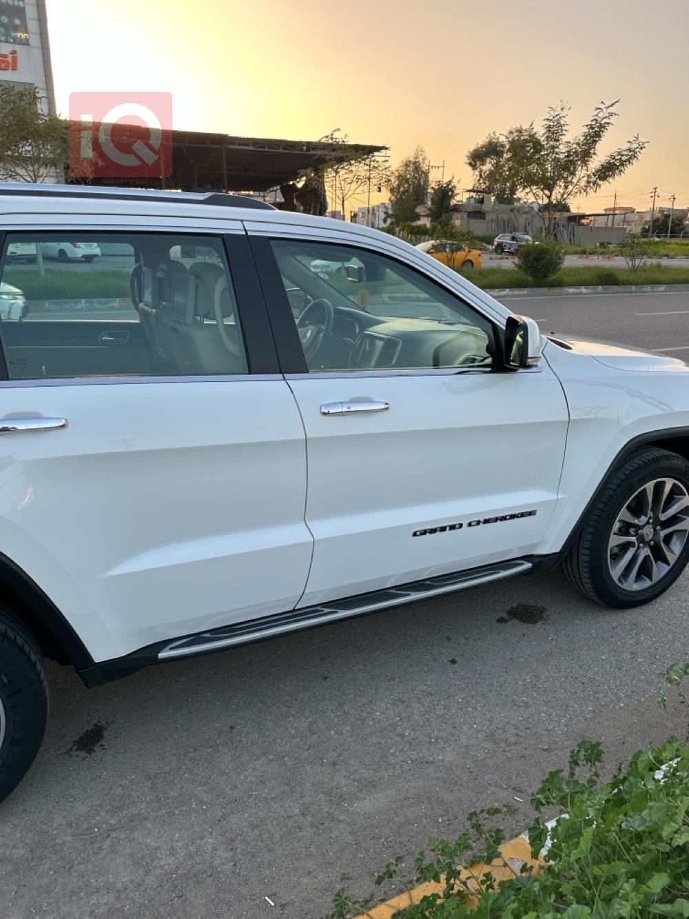 جيب جراند شيروكي